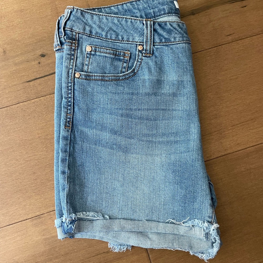 Denim shorts - size 12 - Statler wash